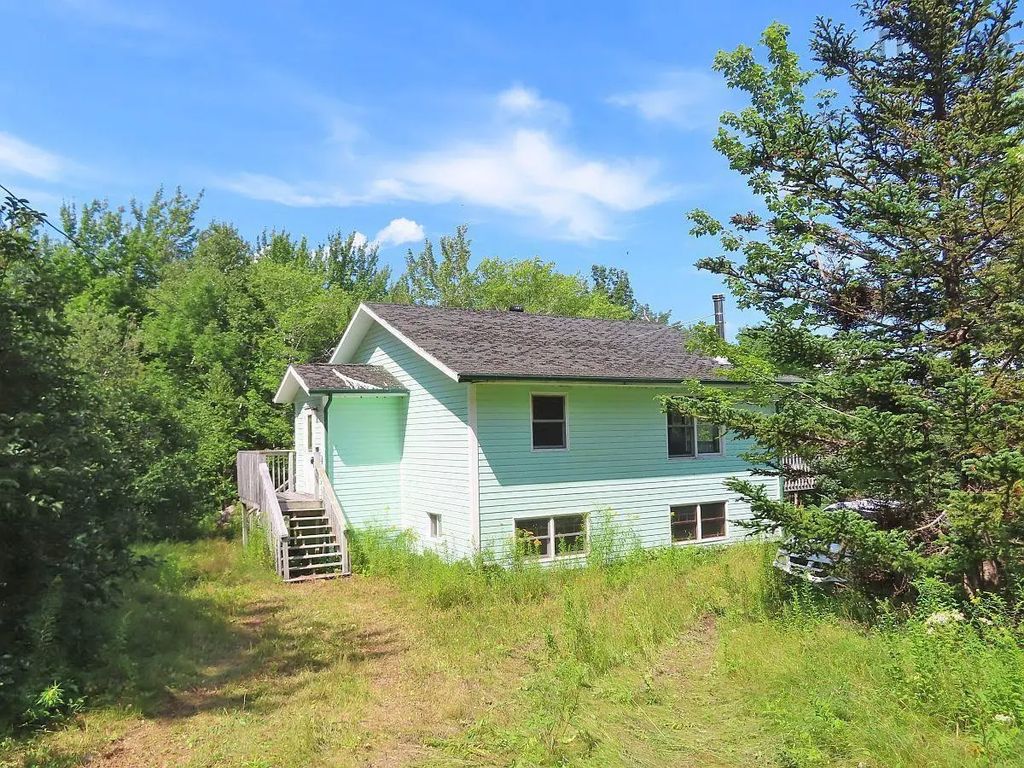 5875 West Bay Road, Roberta