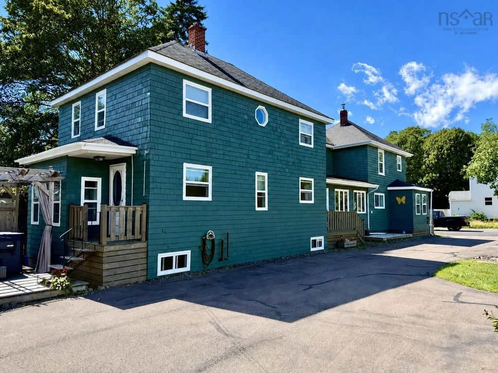 43 Queen Street, Amherst