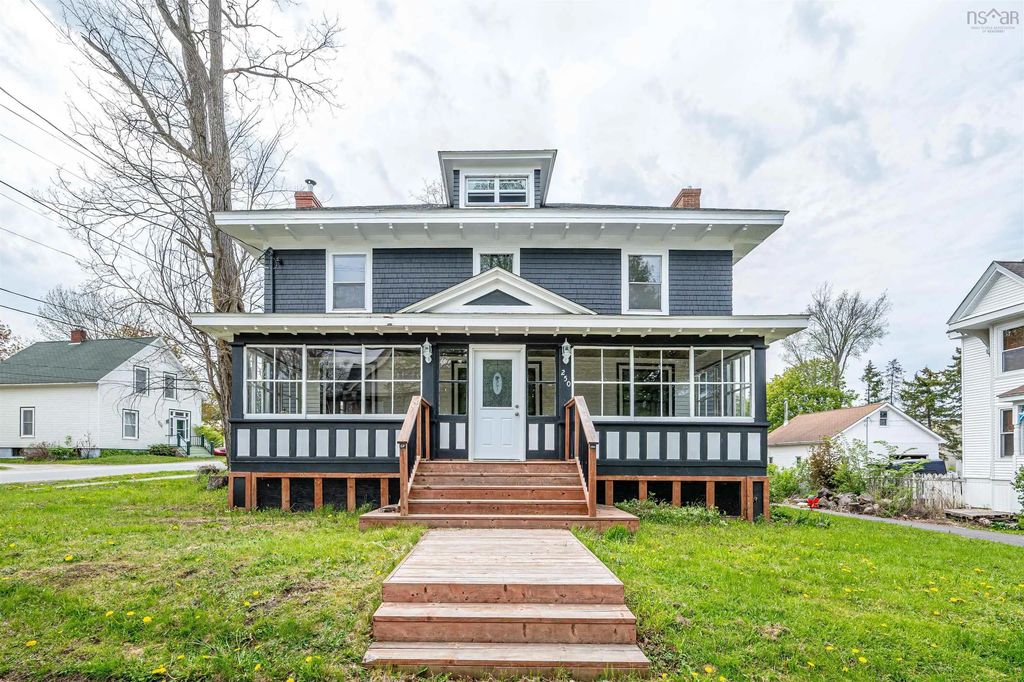 250 Gray Street, Windsor