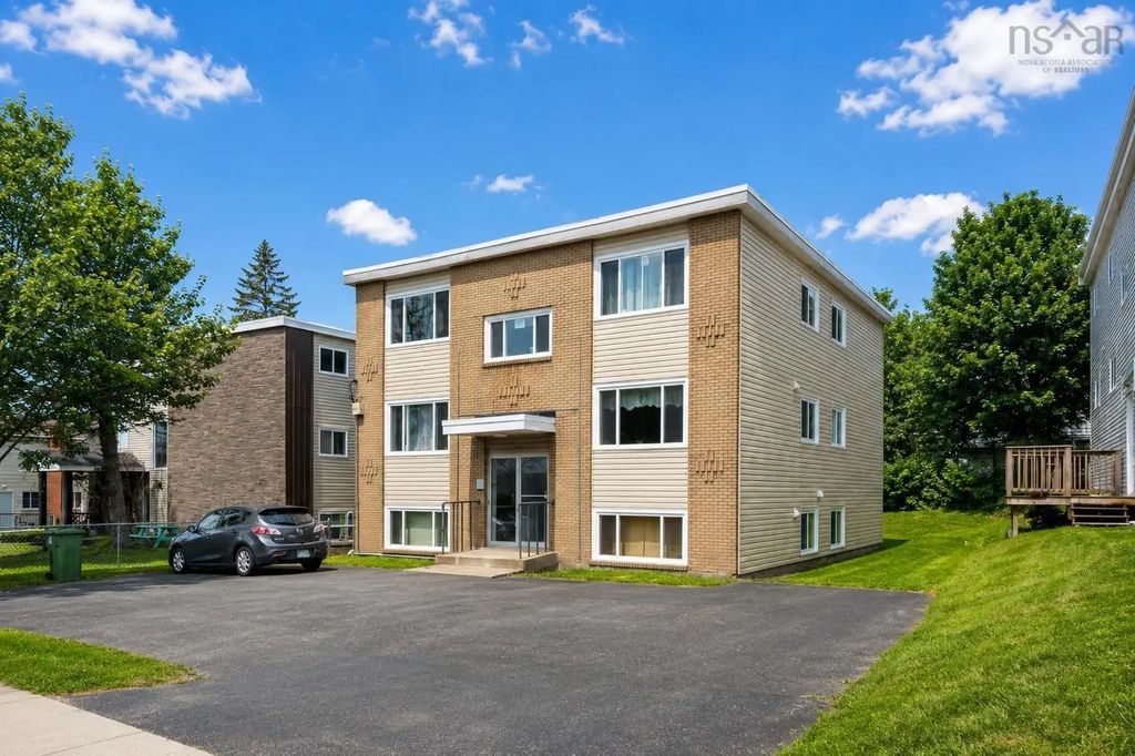 37 Gaston Road, Dartmouth