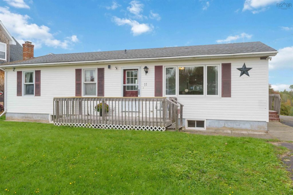 11 Green Lane, Falmouth