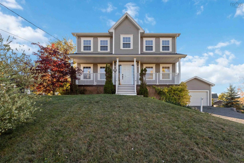 135 Aylward Road, Falmouth