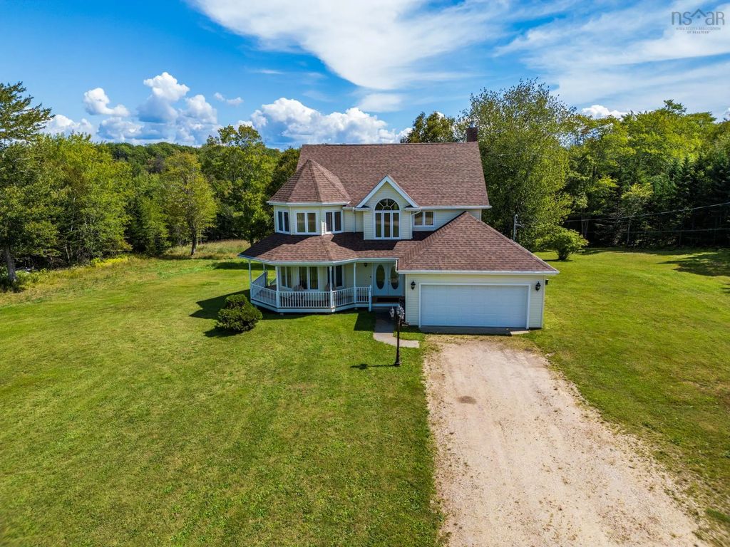12 Homecrest, Pleasant Valley
