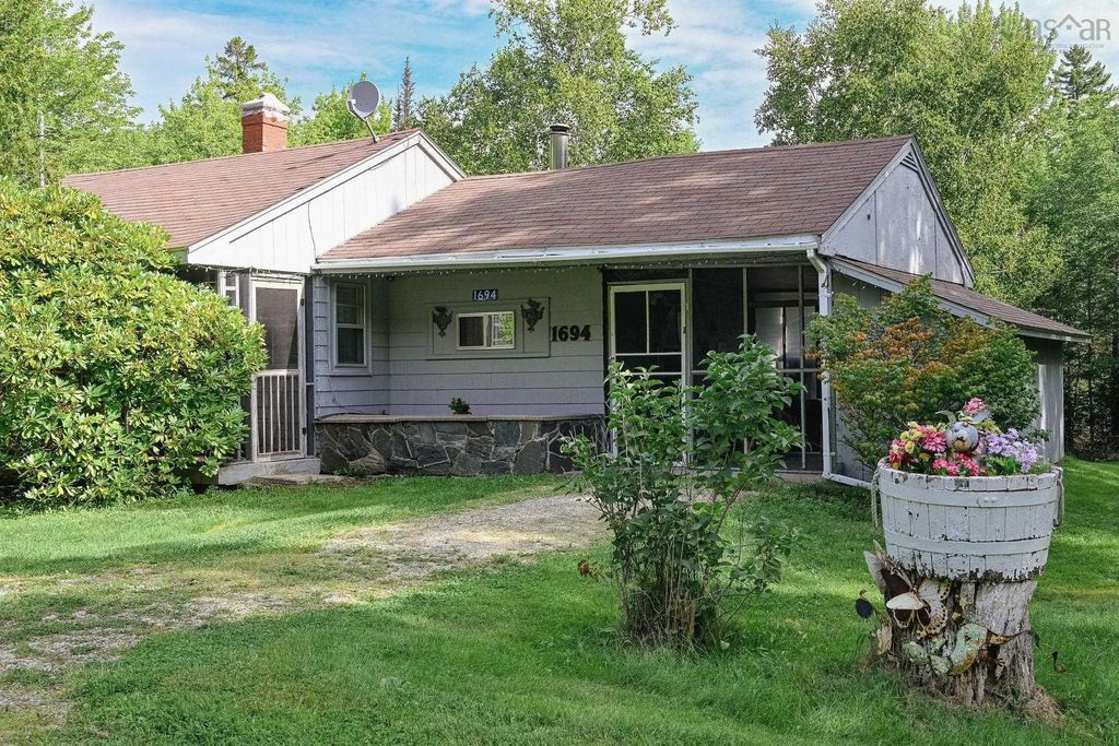 1694 Beech Hill Road, Beech Hill