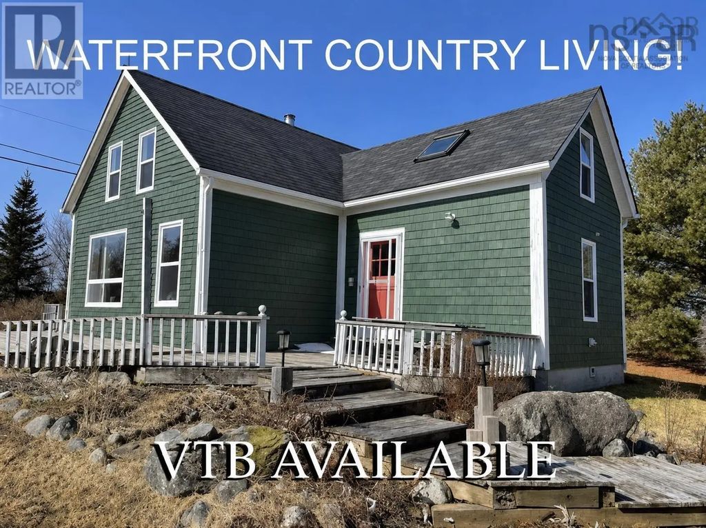 1095 New Harbour Lundy Road, Larry's River