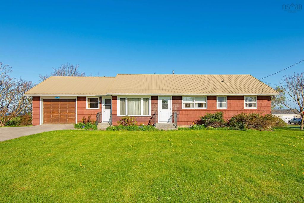 9735 Highway 1, Lower Saulnierville