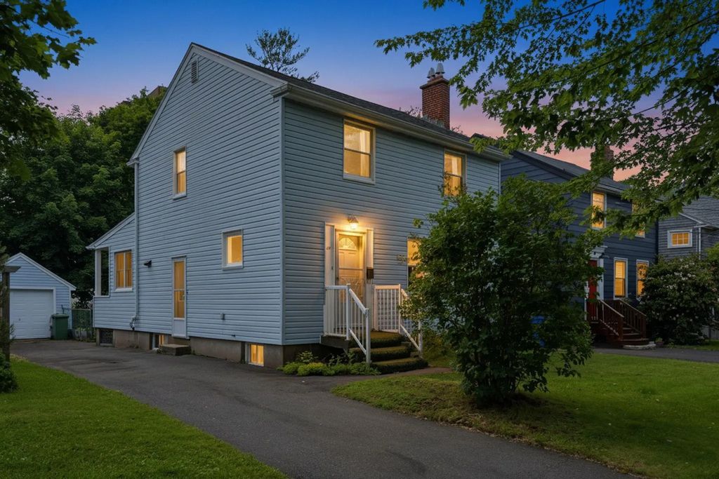 828 Bridges Street, Halifax