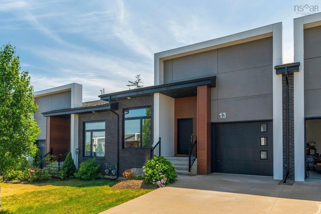13 Helen Creighton Court, Bedford