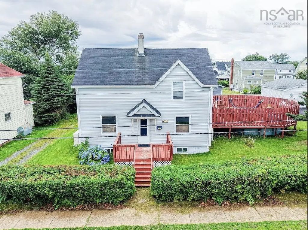 370 Hudson Street, New Waterford