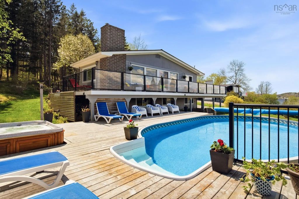 9222 Highway 3 Highway, Maders Cove