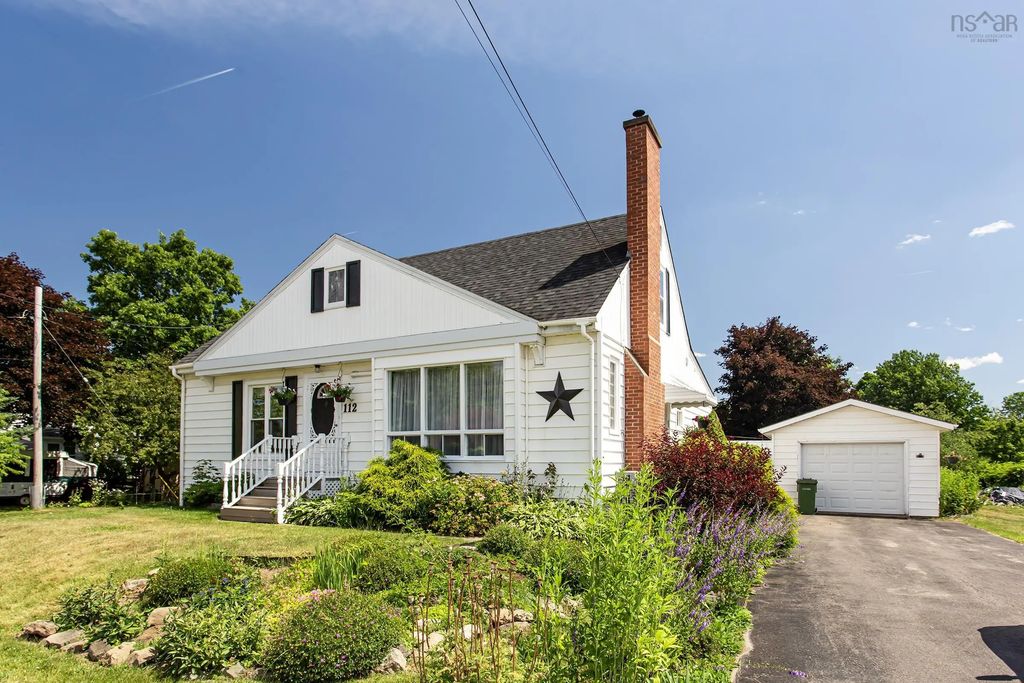 112 Main Street, Middleton