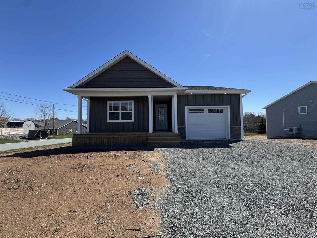 5 Goldenrod Court, Falmouth