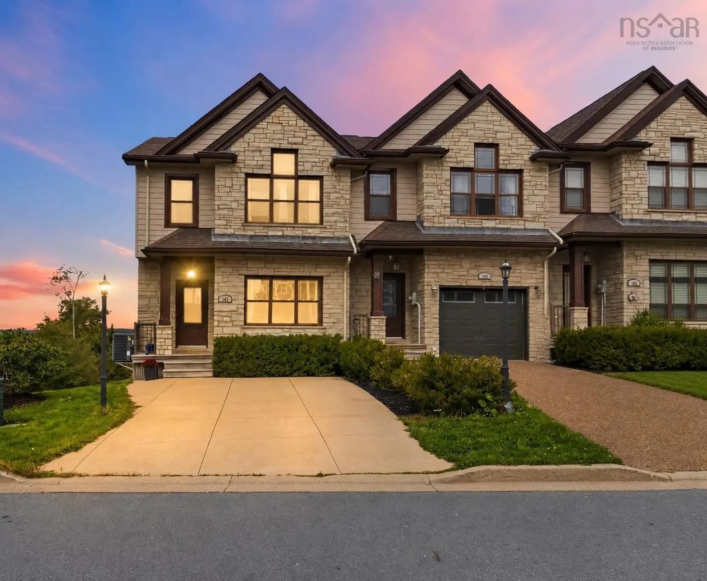 147 Maple Grove Avenue, Timberlea