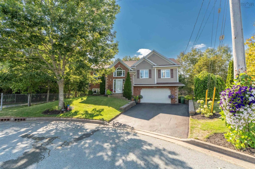 39 Hazelnut Court, Dartmouth