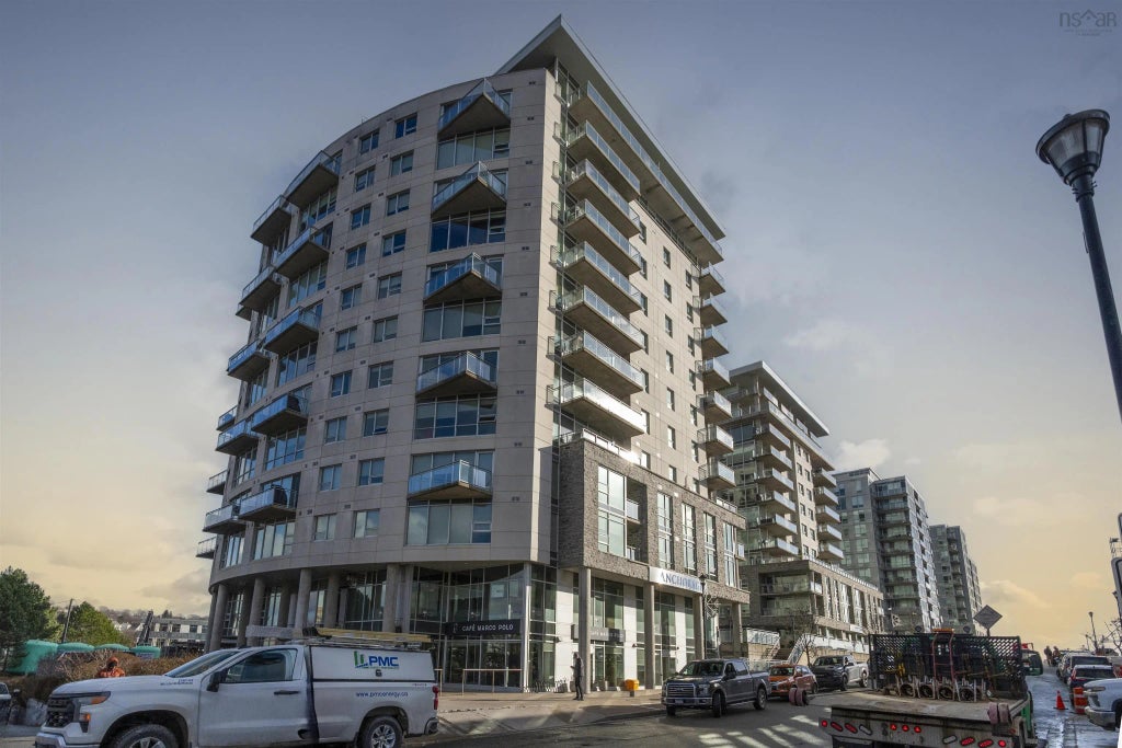 305 15 Kings Wharf Place, Dartmouth