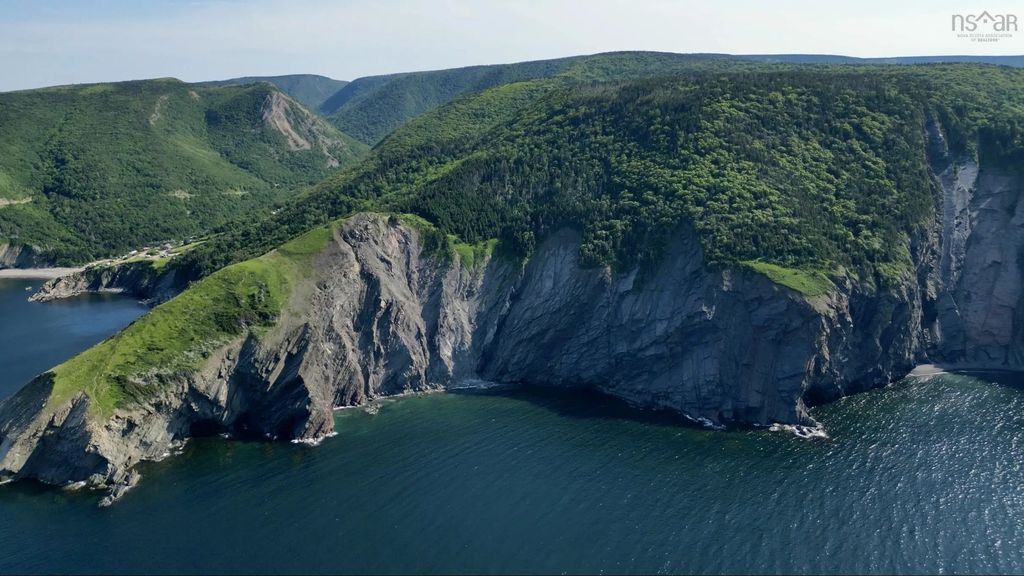 Meat Cove Road, Meat Cove