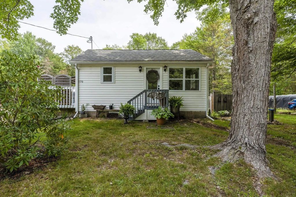 170 Dodge Road, Wilmot