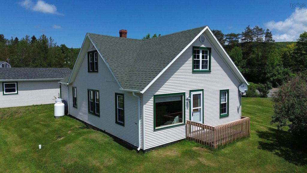 9596 105 Highway, Whycocomagh