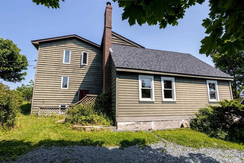 135 Village Road, Herring Cove
