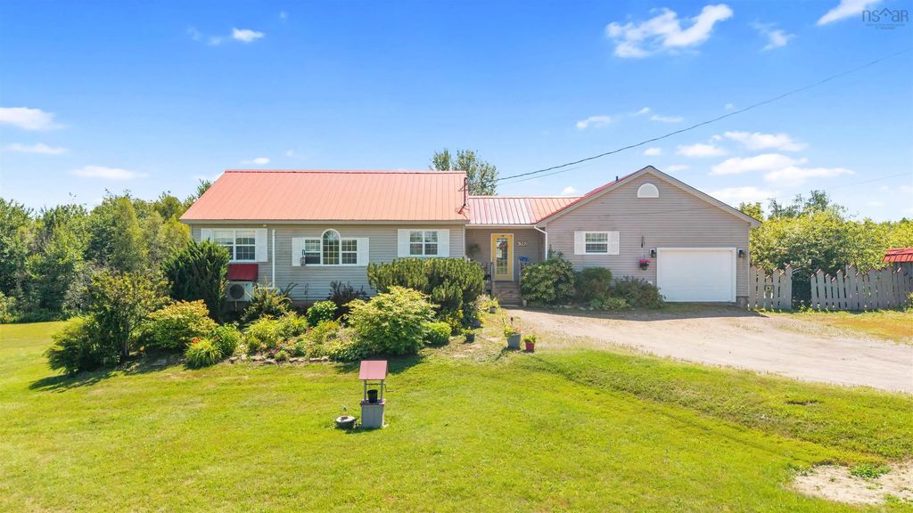 392 Birch Hill Road, Bass River