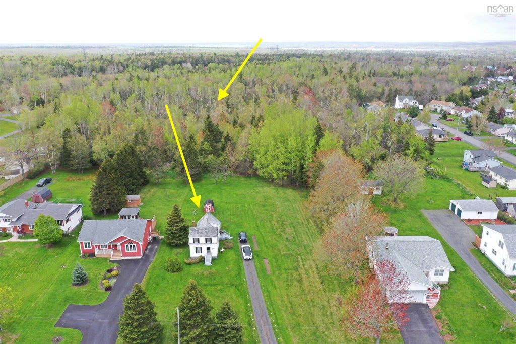 Acres Willow Avenue, New Glasgow