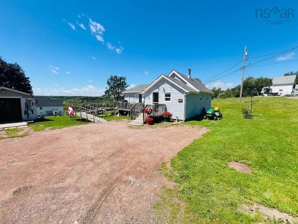 75 Hillside Drive, Maccan
