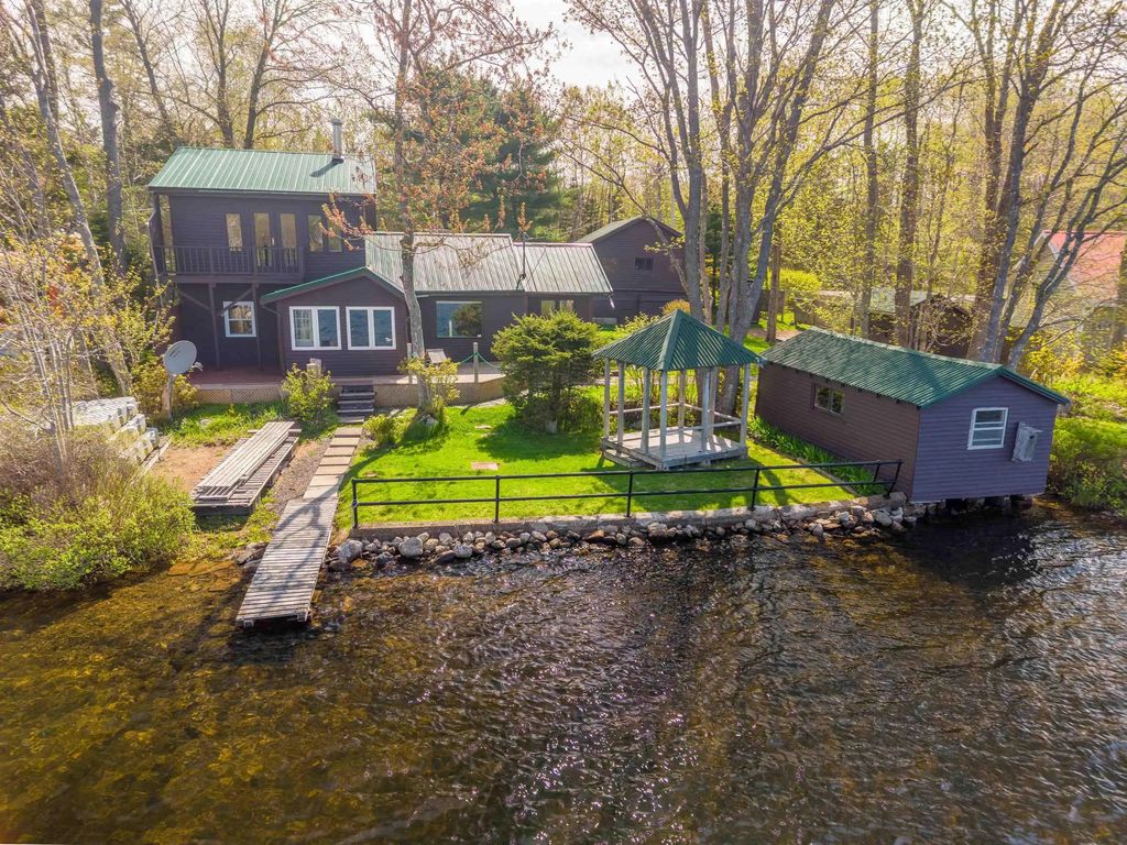 726 Sunken Lake Road, Sunken Lake