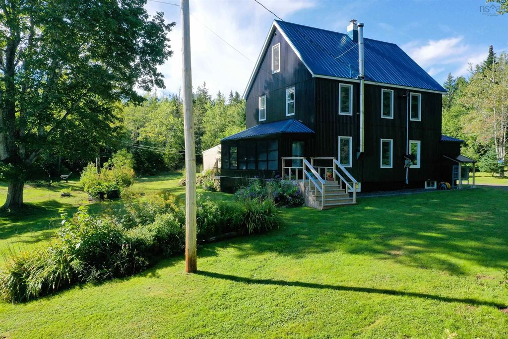 2716 West Side Middle River Road, Middle River