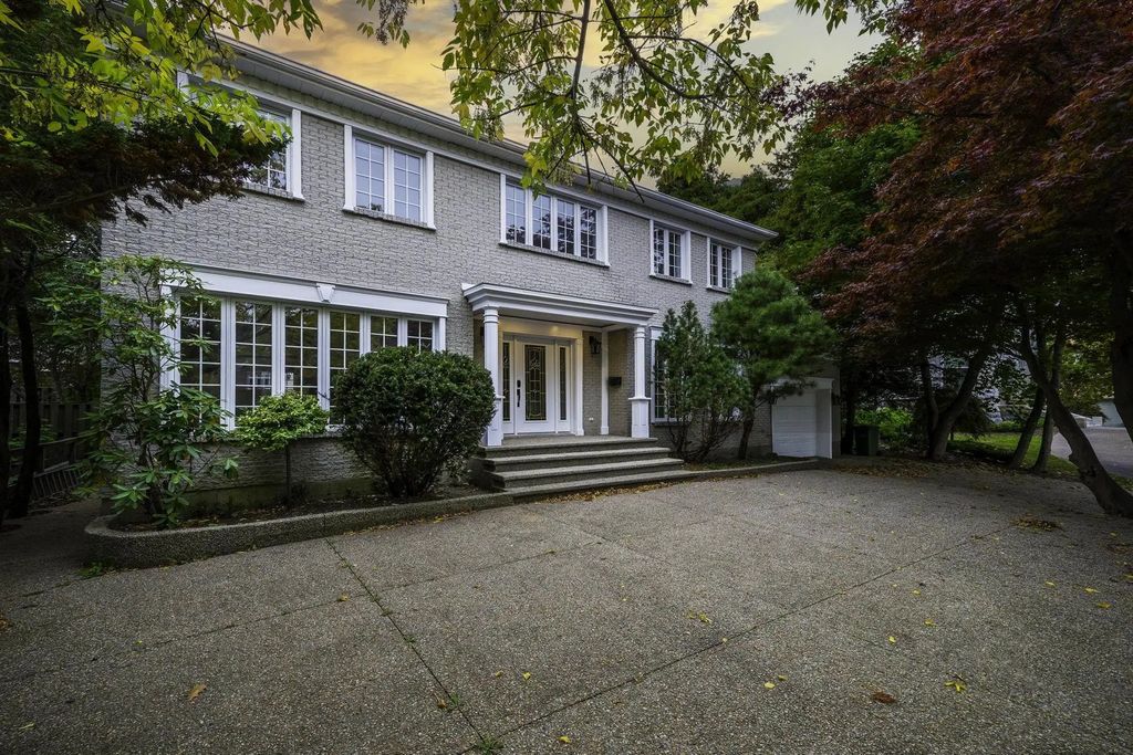 916 Young Avenue, Halifax