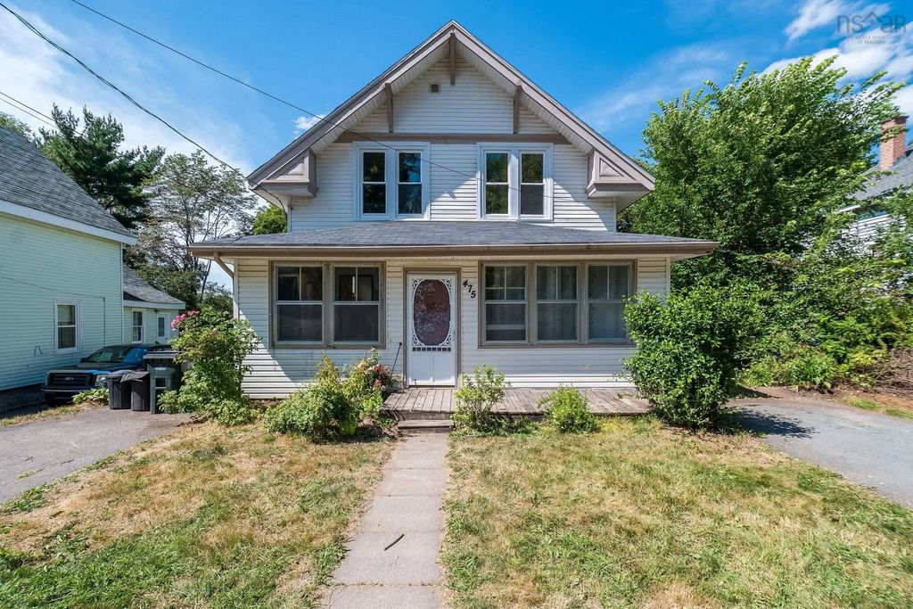 475 Albert Street, Windsor
