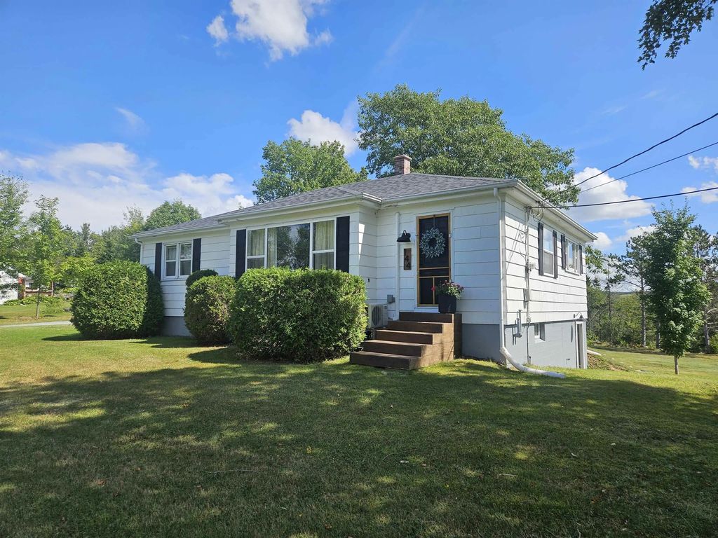 144 Truro Road, North River