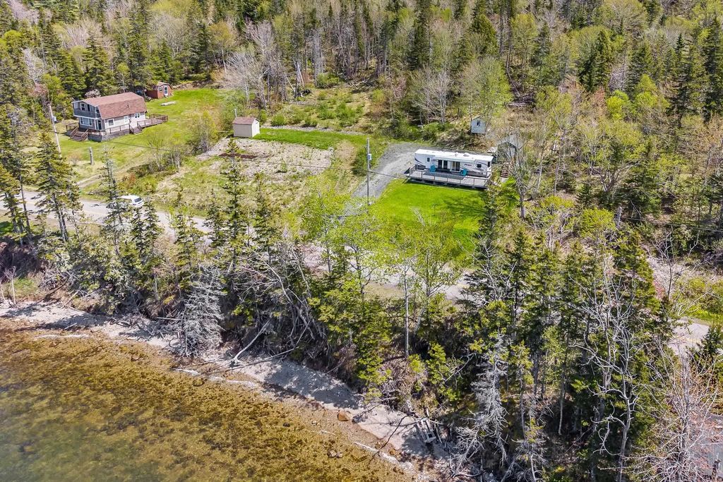 9286 Kempt Head Road, Ross Ferry