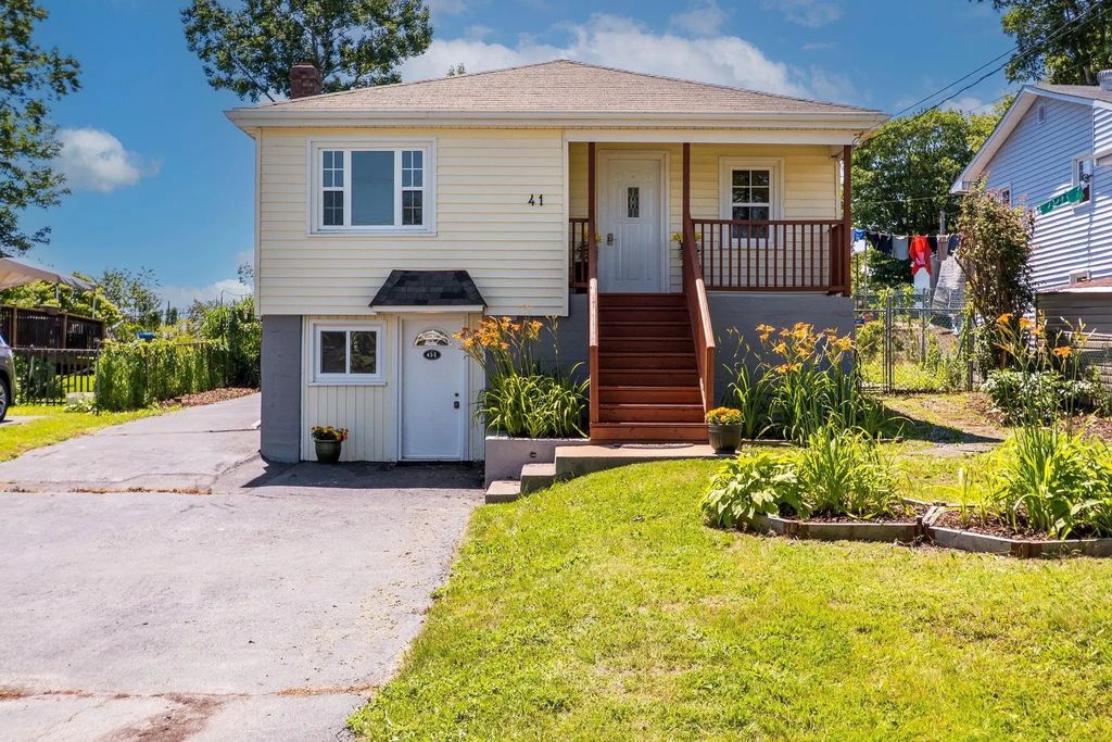 41 Pine Grove Drive, Halifax