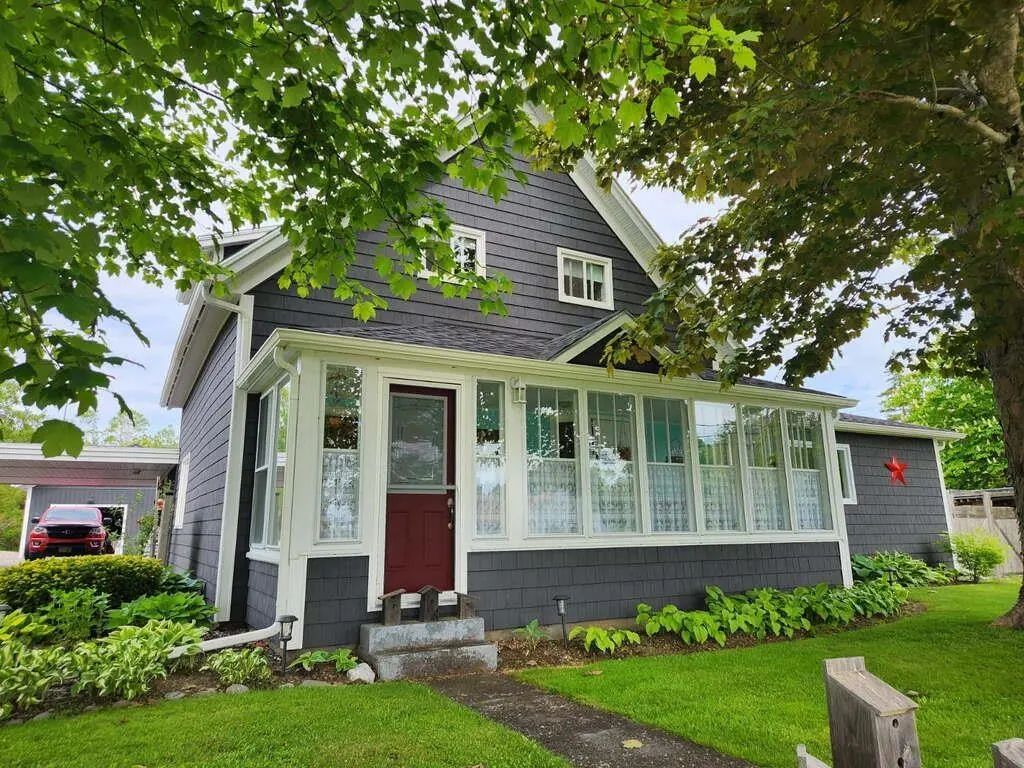 327 Brighton Road, Lockeport