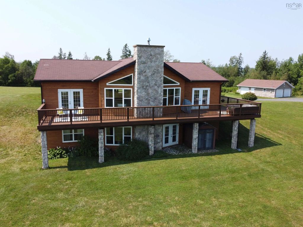 1275 Green Hill Road, Durham