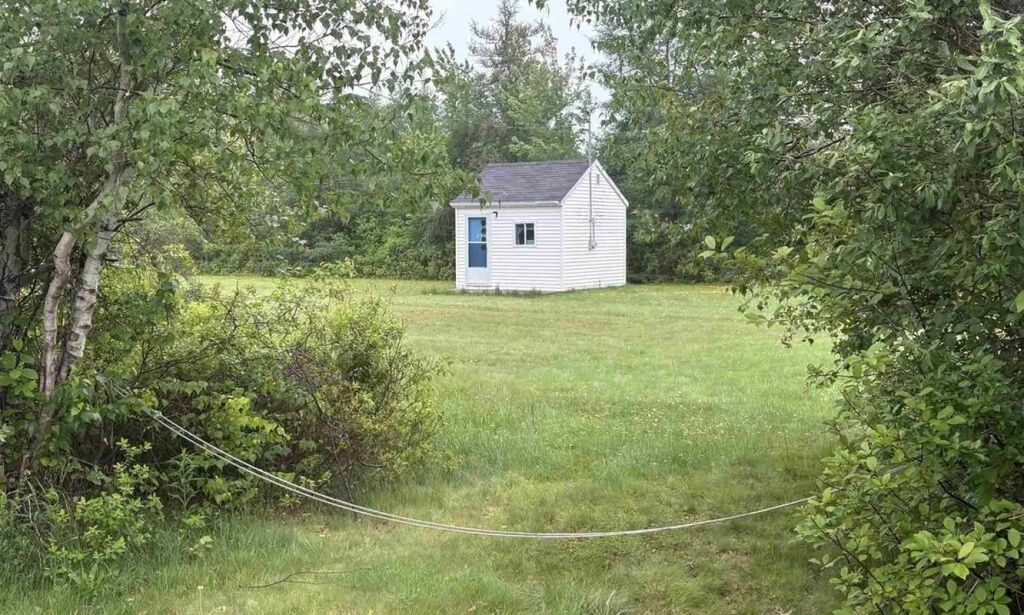 3257 North Wallace Road, Wallace
