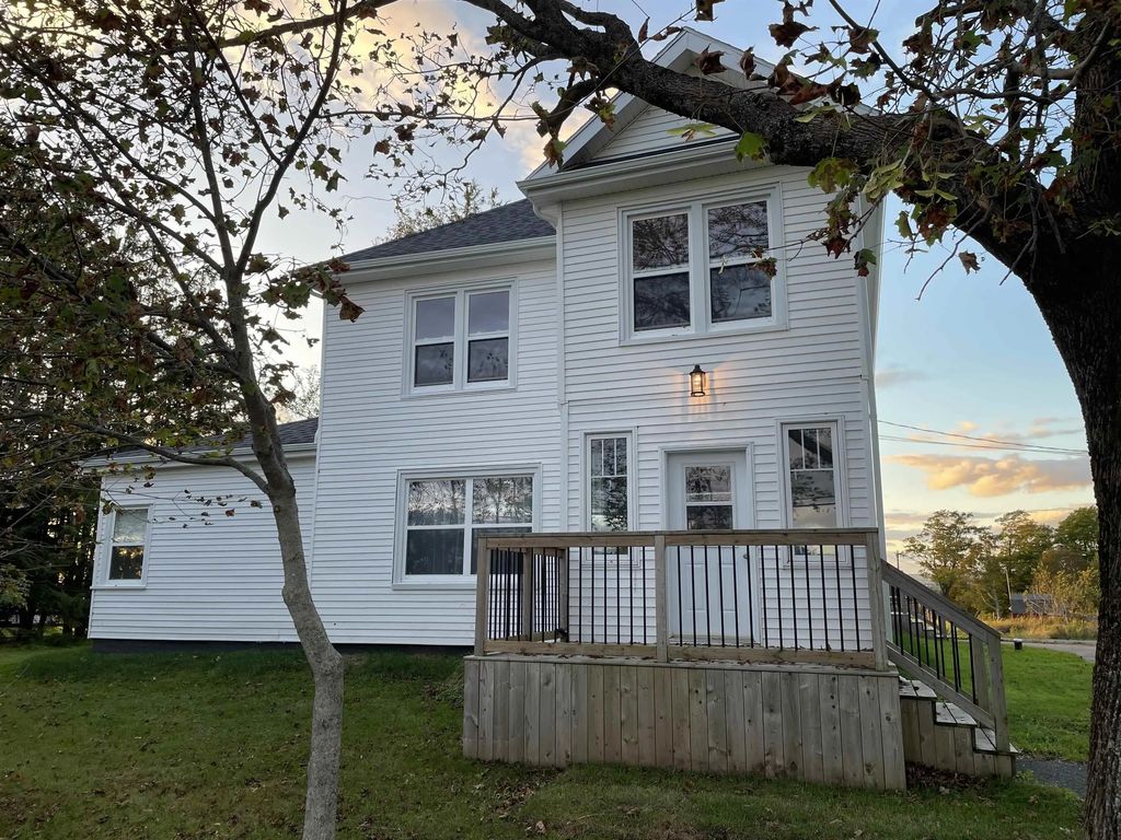 165 Ryland Avenue, Bible Hill