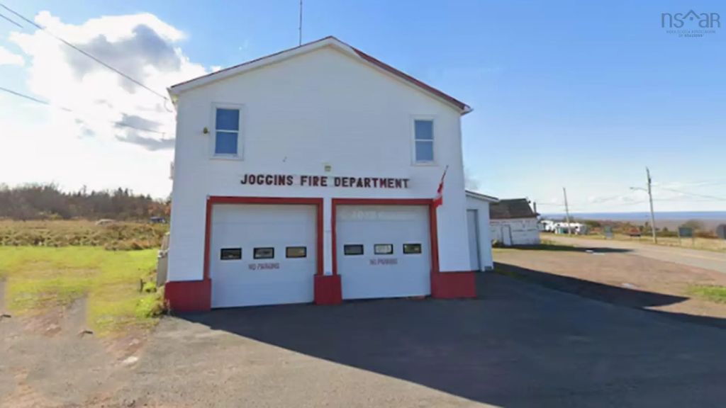 2 Highway 242, Joggins