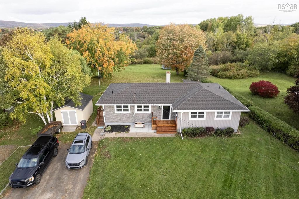 9658 Highway 10, Nictaux