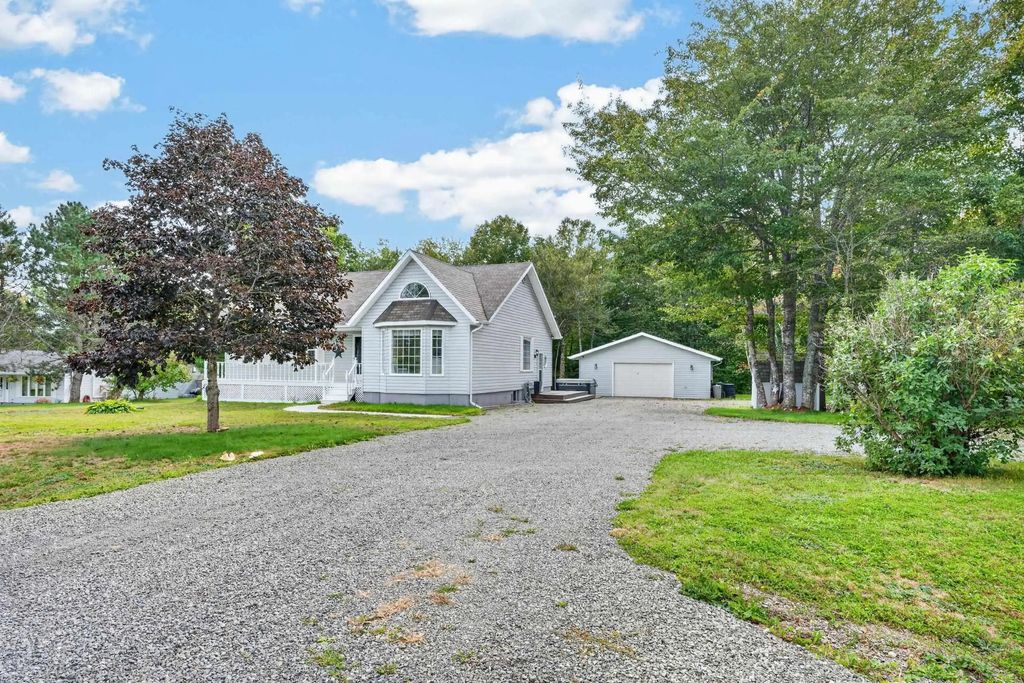 21 Westdale Drive, Howie Centre