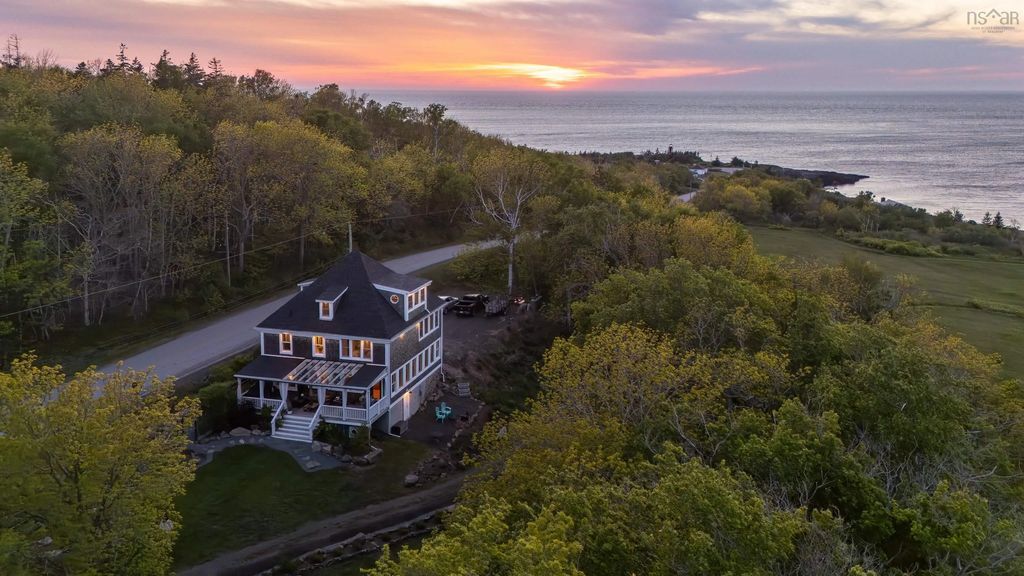 1334 Lighthouse Road, Bay View