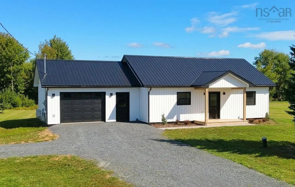1882 Fox Harbour Road, Fox Harbour