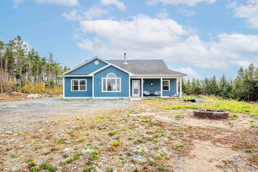 281 Heselton Drive, Ostrea Lake