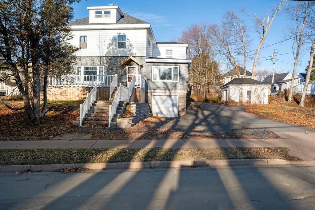 132 Almont Avenue, New Glasgow