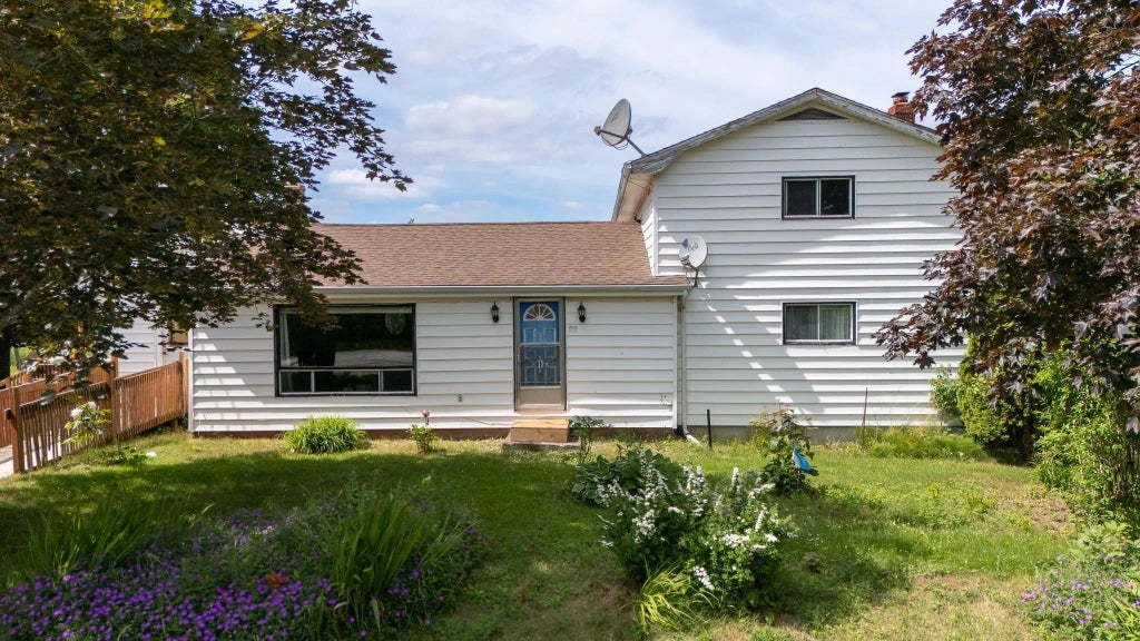 23 Reid Road, Steam Mill