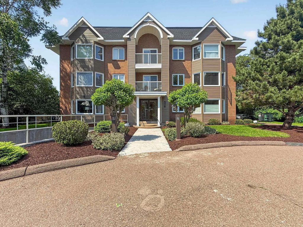 204 403 Prince Street, Truro