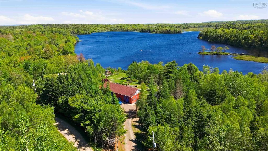 36 Lakeview Drive, Lake La Rose