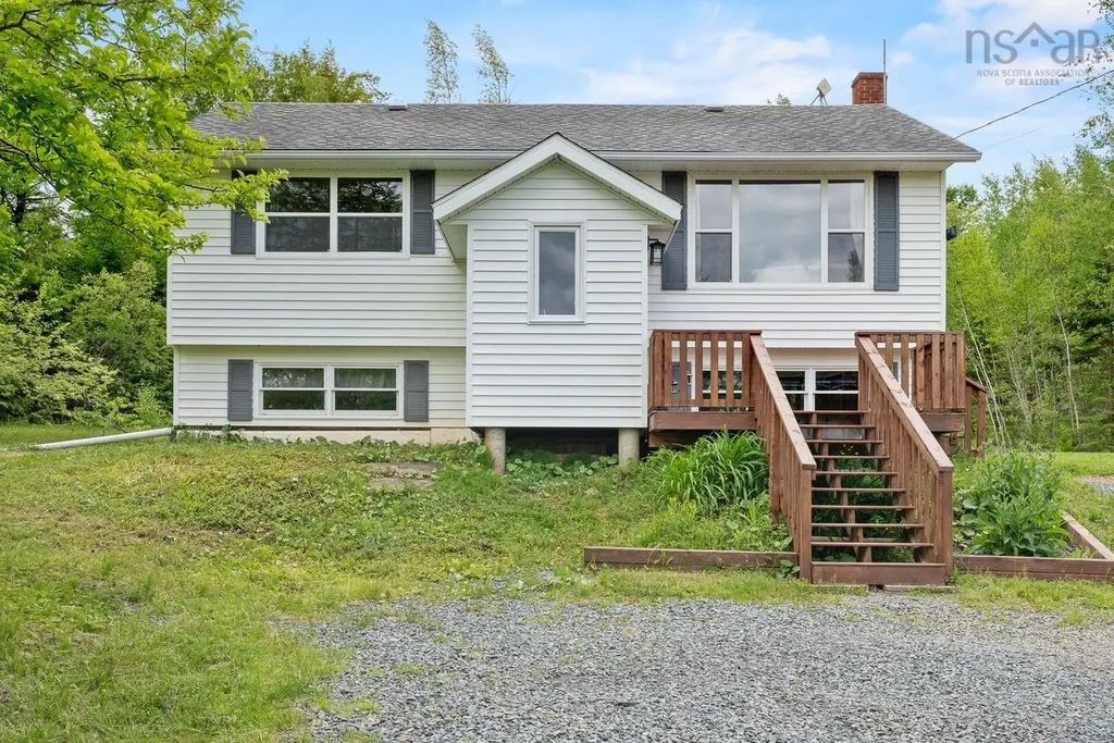 1199 Antrim Road, Carrolls Corner