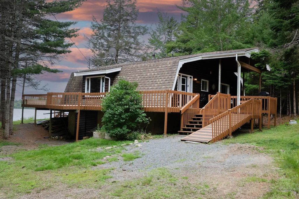 12439 Peskawa Close Street, Kempt