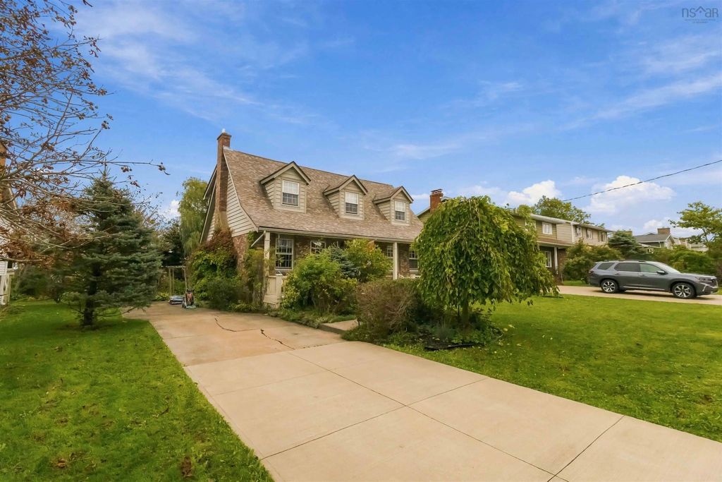 16 Driftwood Crescent, Colby